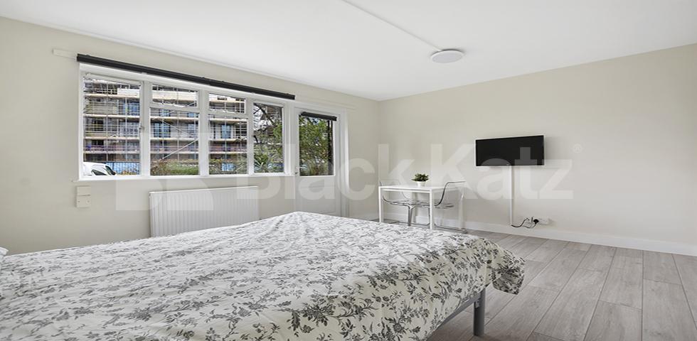 Fantastic recently refurbished studio in Camden Square  Stratford Villas, Camden